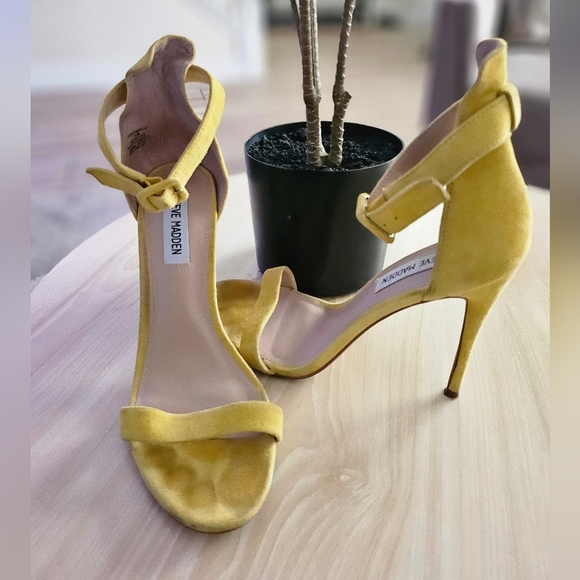 Steve Madden Yellow Suede Marley  Women's Heels Size 8.5. - Picture 11 of 13